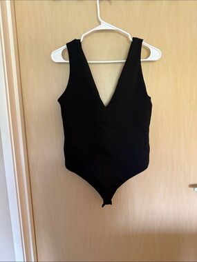 Abercrombie & Fitch Black V-Neck Kids One-Piece Bodysuit